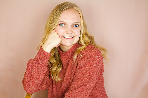 Tyson and Amie Headshots 2021-19